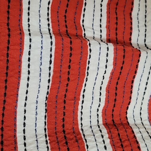 Rust and ivory striped tee with embroidered stripes - Picture 2 of 5